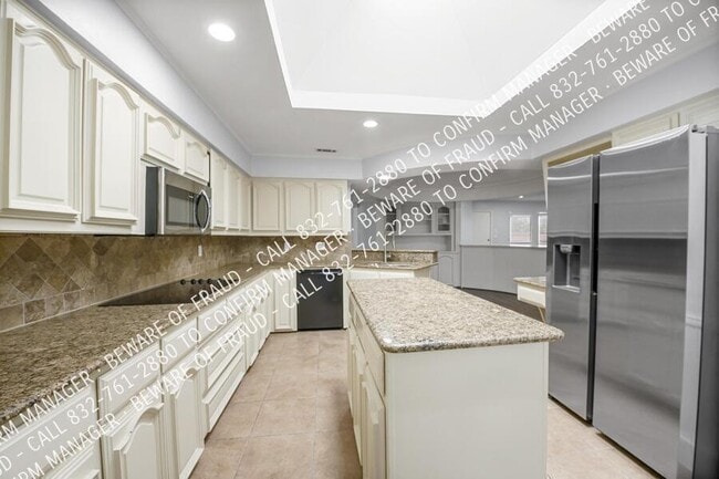 Building Photo - 9145 Drumcliffe Ln