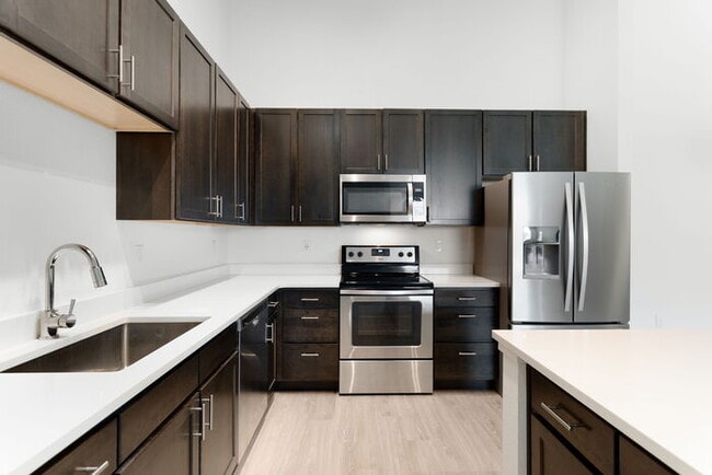 Building Photo - Gorgeous 2 beds 2 baths in Parker!