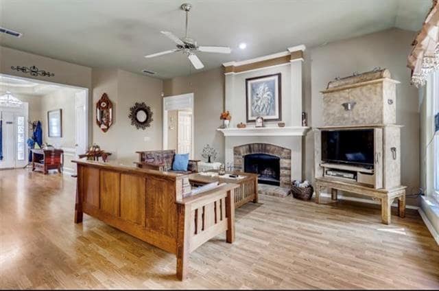 Building Photo - 1924 Sunset Path