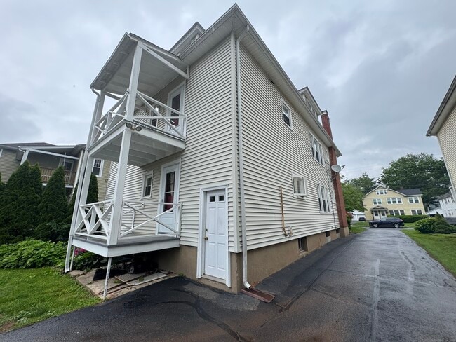 Building Photo - 95 Ardmore Rd
