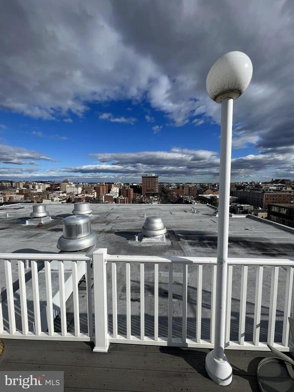 Building Photo - 1601 18th St NW