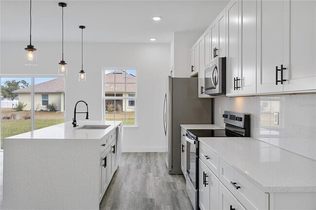 Building Photo - 3041 SW 168th Loop