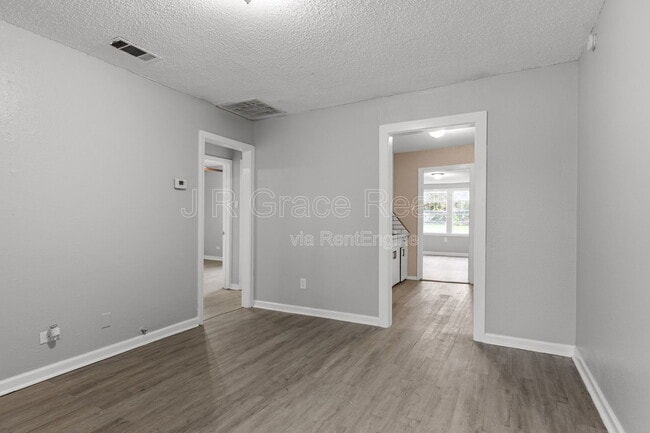 Building Photo - 3905 Hay Ave