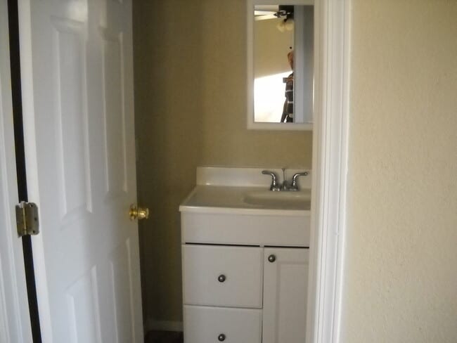 Building Photo - Palominas