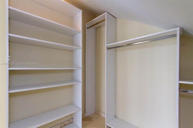 Building Photo - 888 Brickell Key Dr