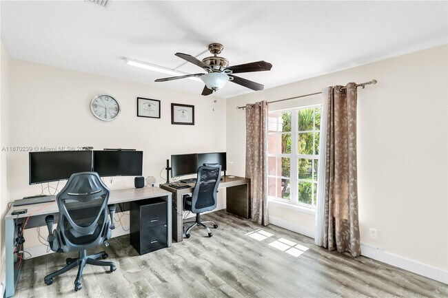 Building Photo - 5280 NW 95th Ave
