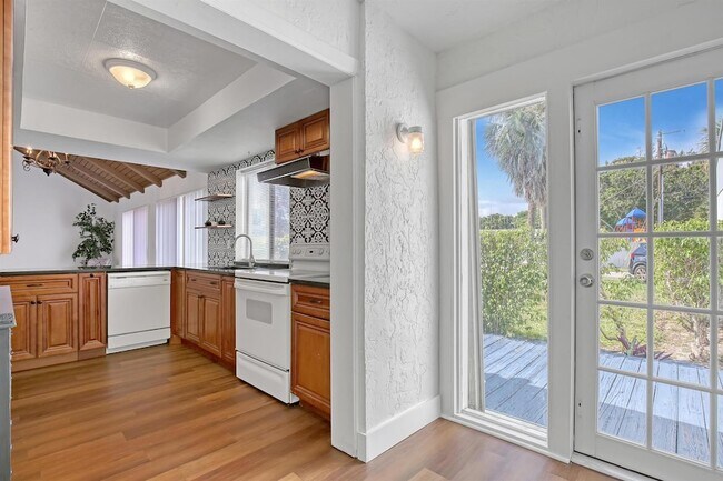 Building Photo - 241 NW 15th St