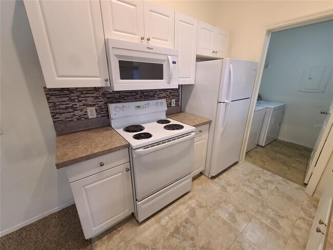 Building Photo - 5903 Willow Ridge Dr