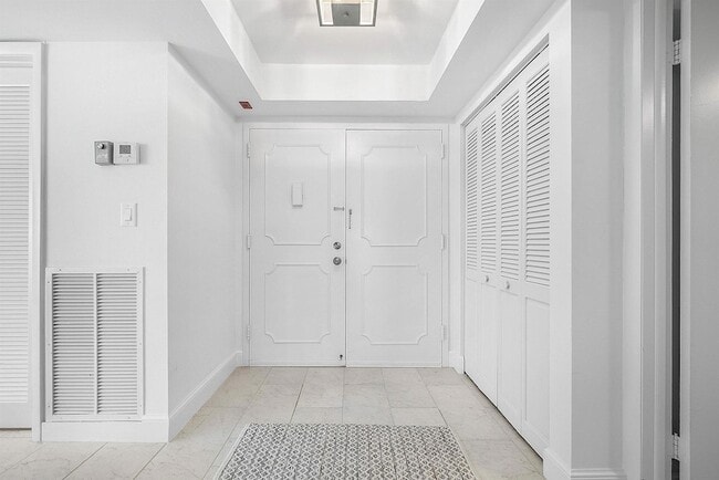 Building Photo - 3009 S Ocean Blvd