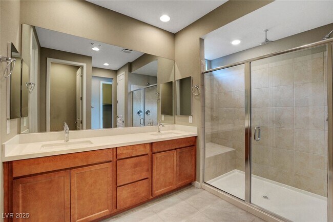 Building Photo - 10936 Free Flow Pl