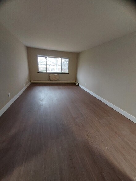 Building Photo - 519 Sunnyslope Dr