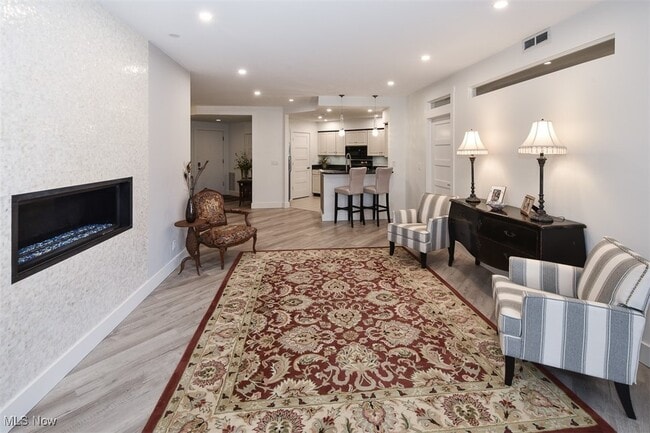 Building Photo - 19000 Lake Rd