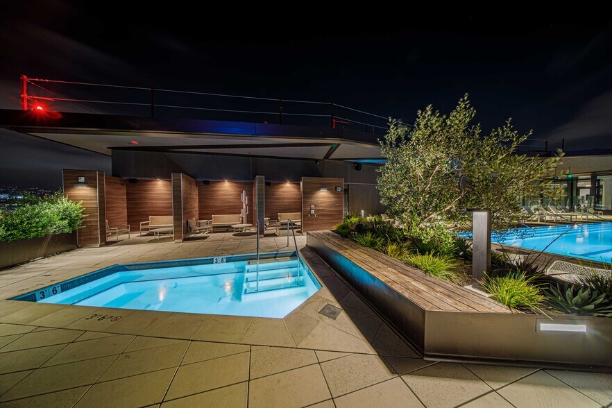 Building Photo - 6401 Wilshire Blvd