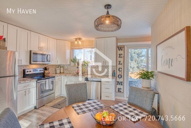 Building Photo - 15169 E Columbia Dr