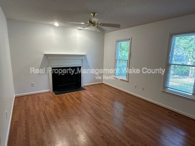 Building Photo - 1811 Kelly Glen Dr