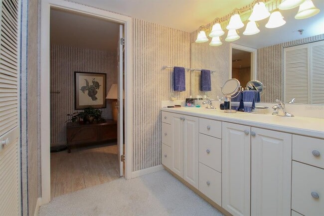 Building Photo - 3301 Bayshore Blvd