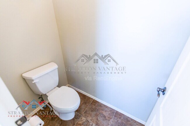 Building Photo - 17932 W Caribbean Ln