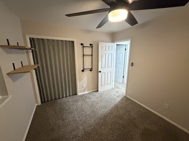 Building Photo - 4502 Jordan Ave