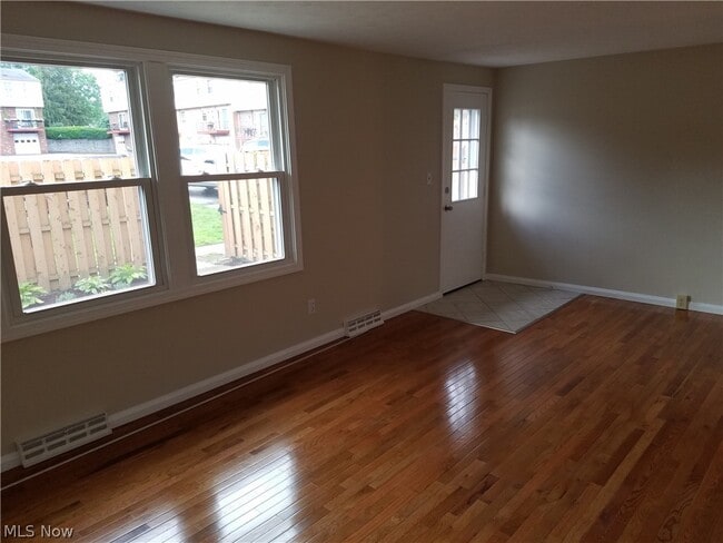 Building Photo - 1807 Higby Dr