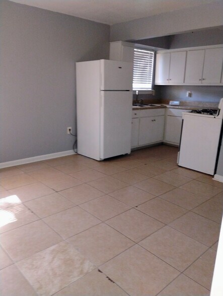 Building Photo - 3530 McVea St