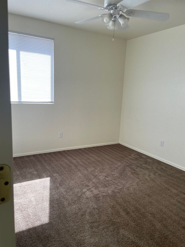 Building Photo - Desirable Home in Arroyo Ridge!