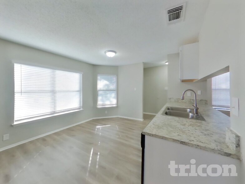 Building Photo - 4111 Sunrise Crest Dr