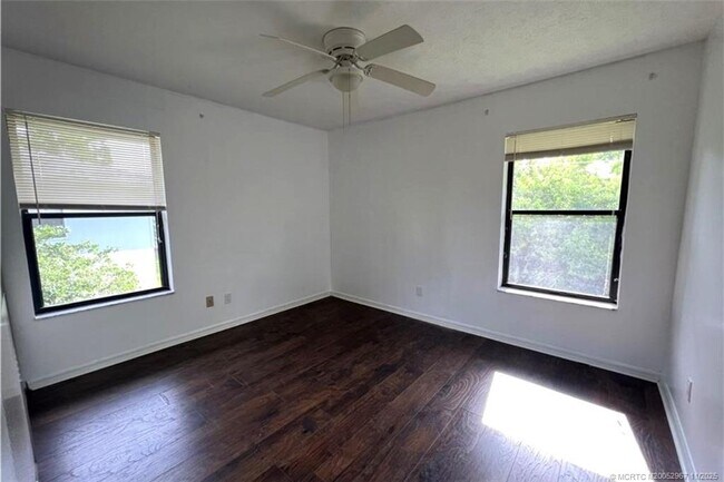 Building Photo - 6543 SE Federal Hwy