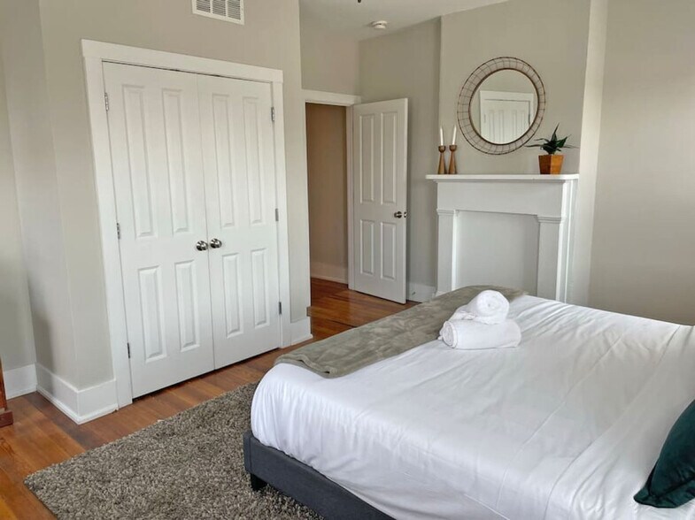 Building Photo - 1470 Goetz Alley