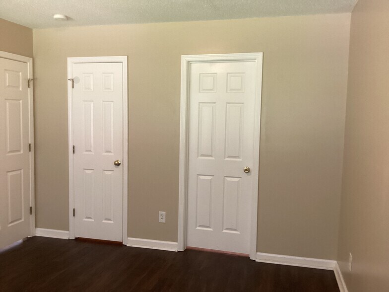 Building Photo - 259 Stoney Crossing