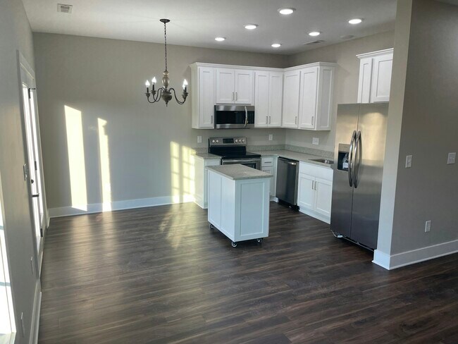 Building Photo - 128 Sitz Dr