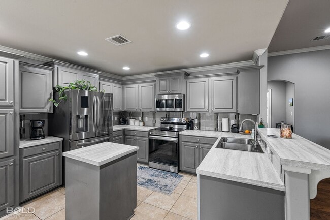 Building Photo - Check Out this 3 bed 2 bath in Benton