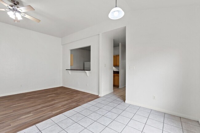 Building Photo - Massive 3 Bedroom, 3 Bath Duplex