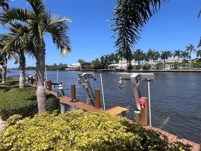 Building Photo - 3014 Waterside Cir