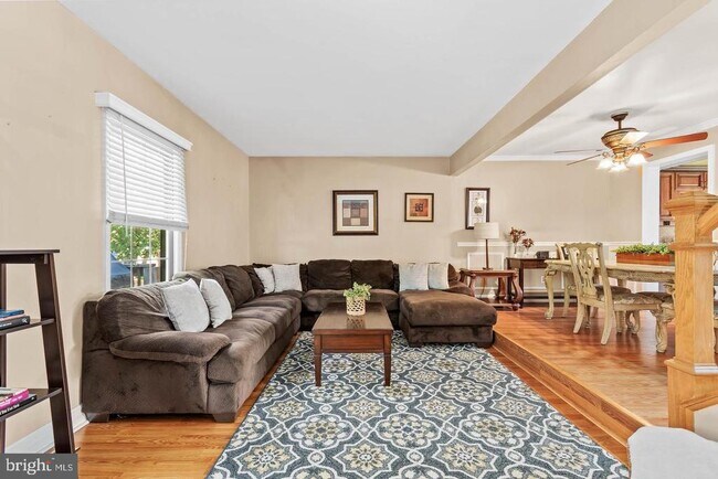 Building Photo - 1003 Mulberry Ct