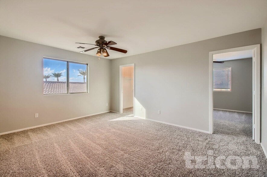 Building Photo - 5030 W Glass Ln