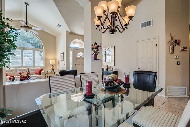 Building Photo - 10769 N Eagle Eye Pl