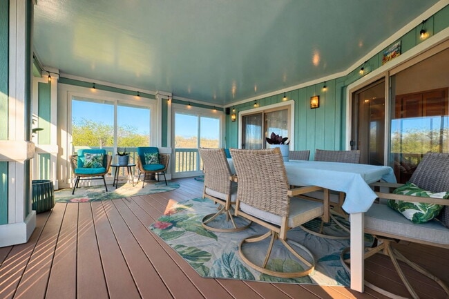 Building Photo - Furnished 3Bed/2Bath Turnkey with Scenic Views and Included Amenities.