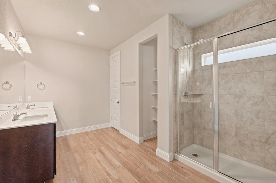 Building Photo - Comfortable Niederwald living with spacious common areas