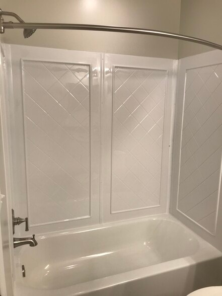 Primary Bath - 6425 Richmond Hwy