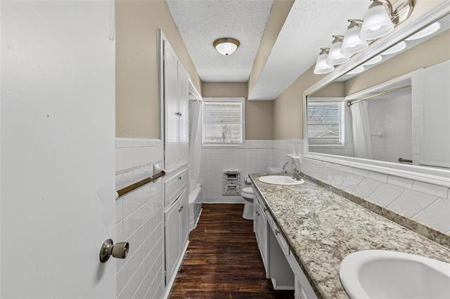 Building Photo - 6305 Chapman Dr