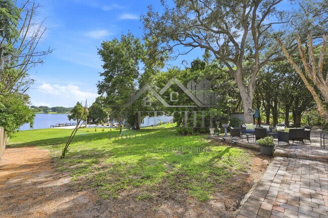 Building Photo - 6714 Nina Rosa Dr