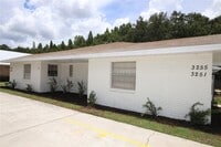 Building Photo - 3255 Bloomingdale Villas Ct