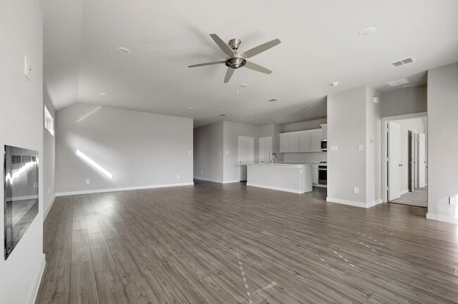 Building Photo - 364 Braves Wy