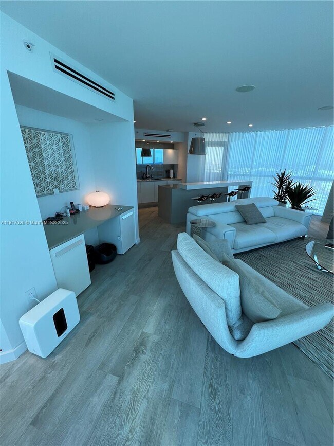 Building Photo - 6301 Collins Ave