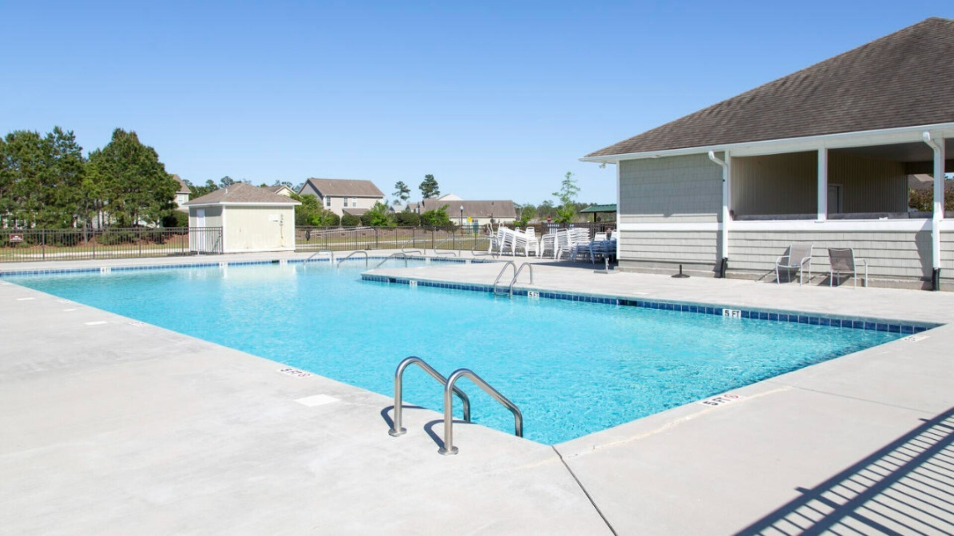Community pool - 4162 High Glen Dr