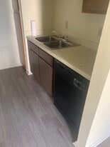 Building Photo - Hampshire Apartments