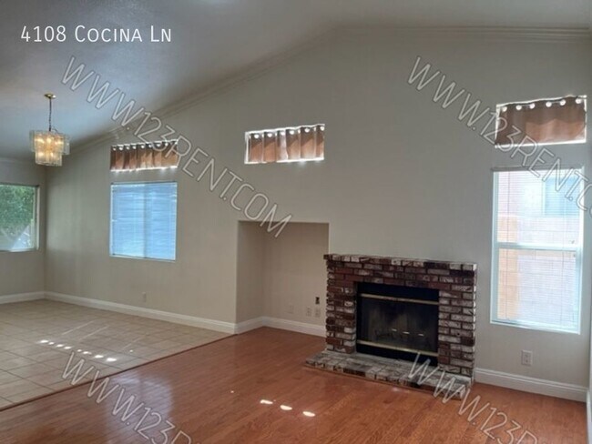 Building Photo - 4108 Cocina Ln