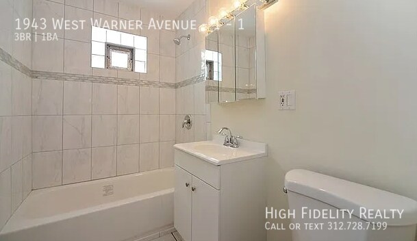 Building Photo - 1943 W Warner Ave