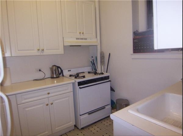 Building Photo - 276 Riverside Drive