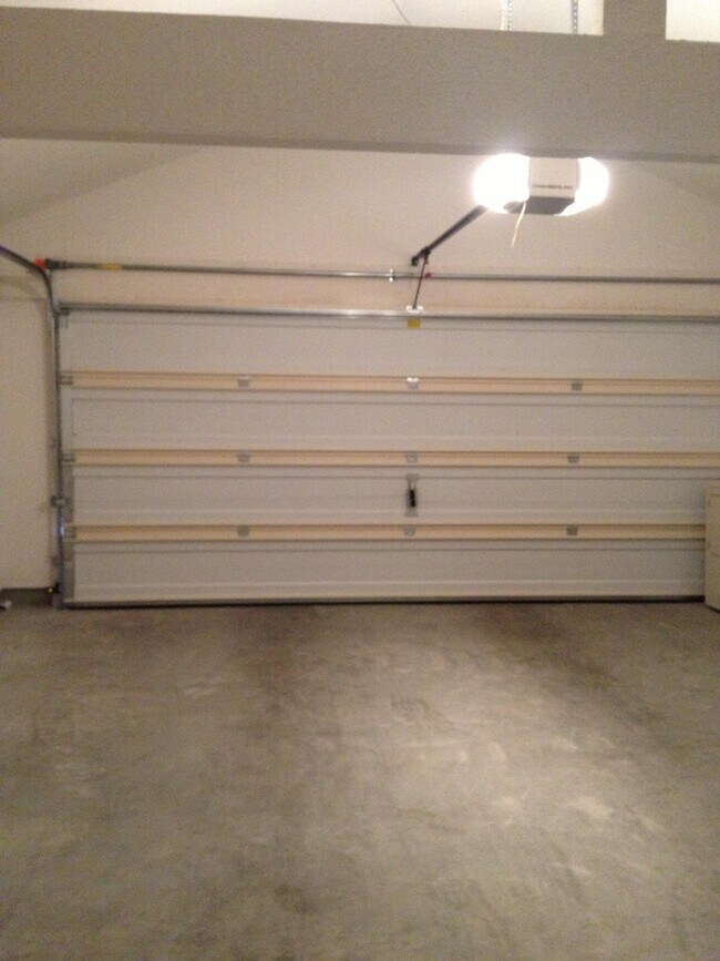 Building Photo - 1470 Senda Del Sol Ln